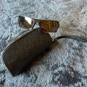 Oakley Gascan S with black zipper case